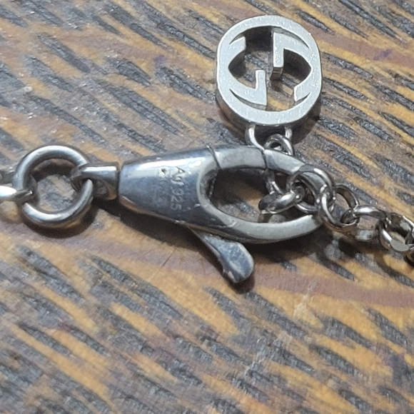 GUCCI INTERLOCKED GUCCI G LOGO EMBELLISHED PENDANT STATION - Picture 8 of 8